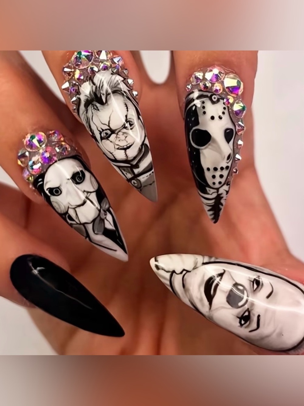 🌼 24 Pcs Black & White Pennywise Chucky Villain Rhinestone Long Press on Nails